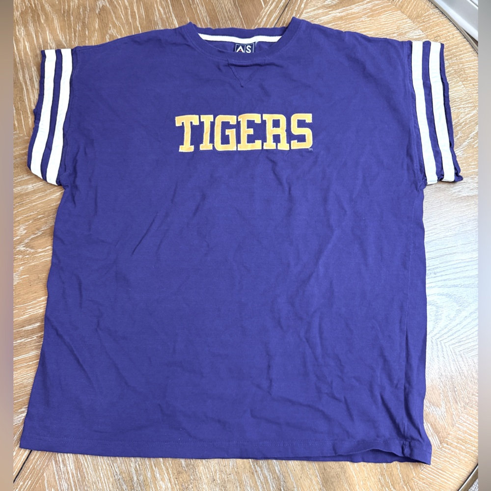 LSU Tigers T-Shirt with Striped Sleeves